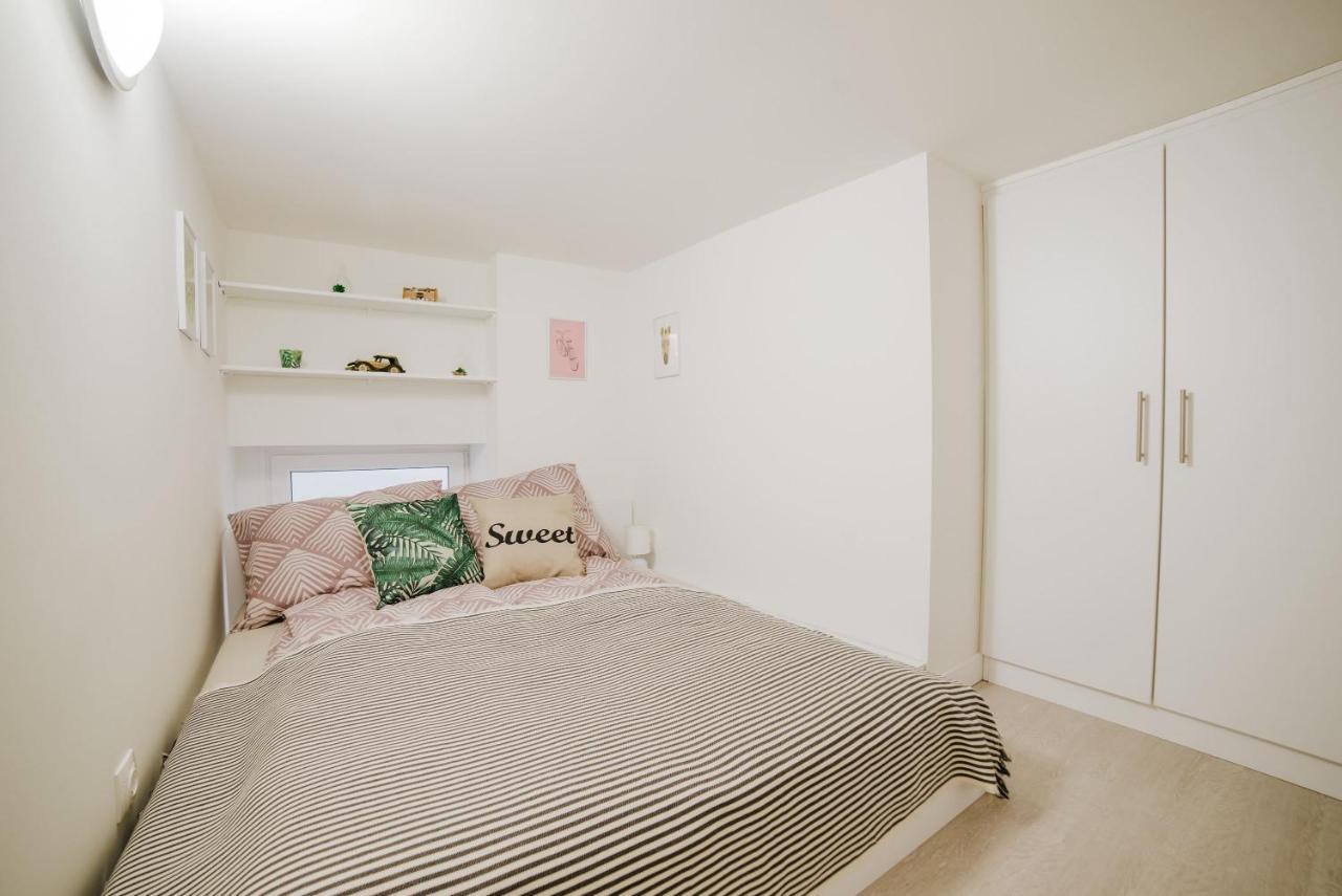 Comfy Apartment At New York Cafe With Aircon Budapest Exterior photo